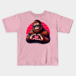 Bigfoot Sasquatch Lover Vintage Valentine's Day Romantic Kids T-Shirt